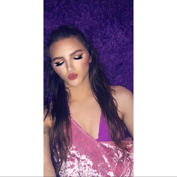 Meet your Posher, Chanel - Picture 1 of 1